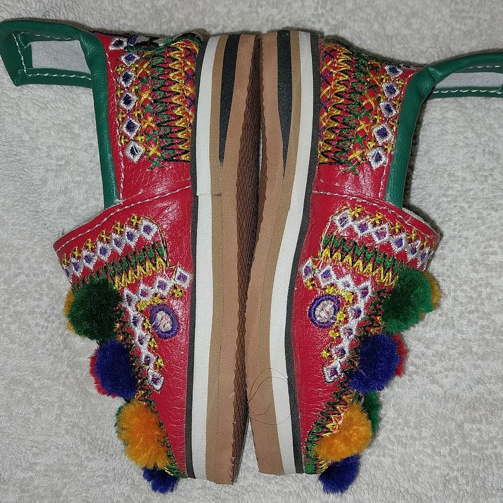 Kids Moccasins Embroidered Berber Babouchce NWOT